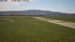 Pojezdová dráha, Runway