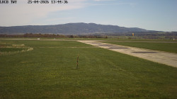 Pojezdová dráha, Runway