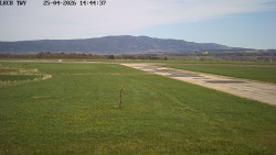 Pojezdová dráha, Runway