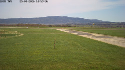 Pojezdová dráha, Runway