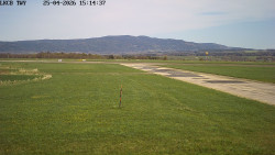 Pojezdová dráha, Runway