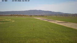 Pojezdová dráha, Runway