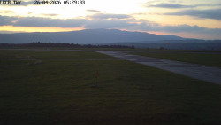 Pojezdová dráha, Runway