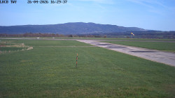 Pojezdová dráha, Runway