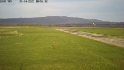 Pojezdová dráha, Runway