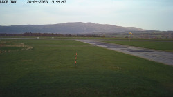 Pojezdová dráha, Runway