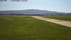 Pojezdová dráha, Runway