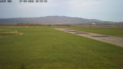 Pojezdová dráha, Runway