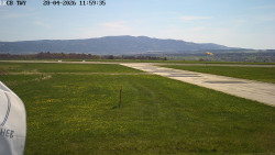 Pojezdová dráha, Runway