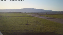 Pojezdová dráha, Runway