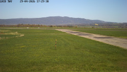 Pojezdová dráha, Runway