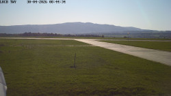 Pojezdová dráha, Runway