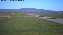 Pojezdová dráha, Runway