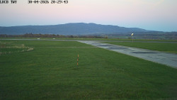 Pojezdová dráha, Runway