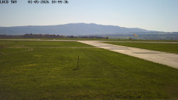 Pojezdová dráha, Runway