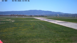 Pojezdová dráha, Runway