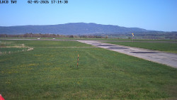 Pojezdová dráha, Runway