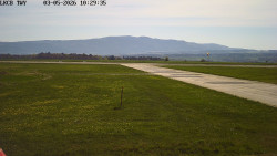 Pojezdová dráha, Runway