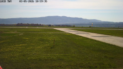 Pojezdová dráha, Runway