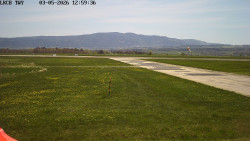 Pojezdová dráha, Runway
