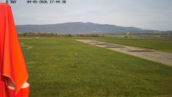 Pojezdová dráha, Runway