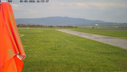 Pojezdová dráha, Runway