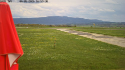 Pojezdová dráha, Runway