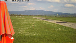 Pojezdová dráha, Runway