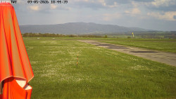 Pojezdová dráha, Runway