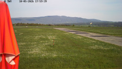 Pojezdová dráha, Runway