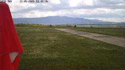 Pojezdová dráha, Runway