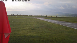 Pojezdová dráha, Runway