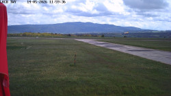 Pojezdová dráha, Runway