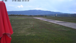 Pojezdová dráha, Runway