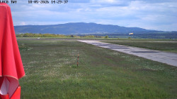 Pojezdová dráha, Runway