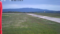 Pojezdová dráha, Runway