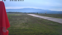 Pojezdová dráha, Runway