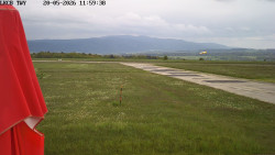Pojezdová dráha, Runway