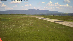Pojezdová dráha, Runway