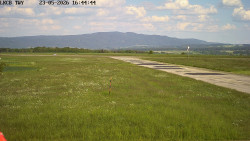 Pojezdová dráha, Runway