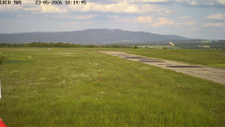 Pojezdová dráha, Runway