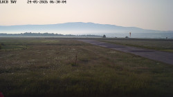 Pojezdová dráha, Runway