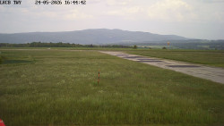 Pojezdová dráha, Runway