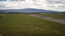 Pojezdová dráha, Runway
