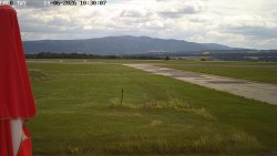 Pojezdová dráha, Runway