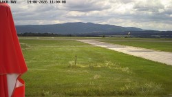 Pojezdová dráha, Runway