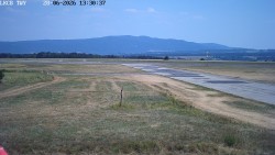 Pojezdová dráha, Runway