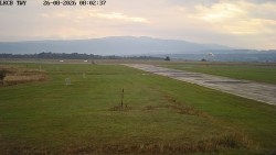 Pojezdová dráha, Runway