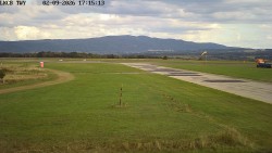 Pojezdová dráha, Runway