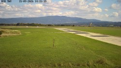 Pojezdová dráha, Runway